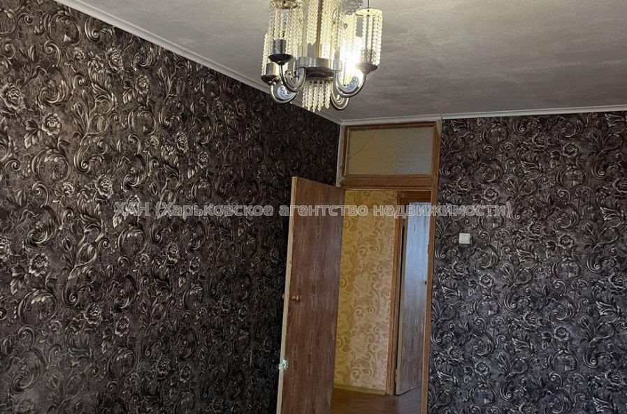 Продам квартиру, Победы просп. , 3 кім., 65 м², косметический ремонт 