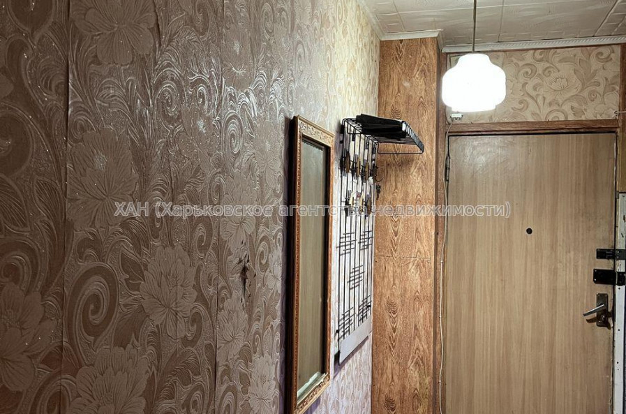 Продам квартиру, Победы просп. , 3 кім., 65 м², косметический ремонт 