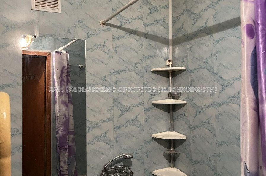 Продам квартиру, Победы просп. , 3 кім., 65 м², косметический ремонт 