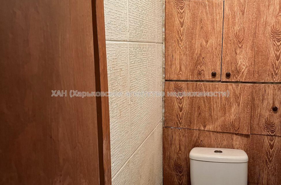 Продам квартиру, Победы просп. , 3 кім., 65 м², косметический ремонт 