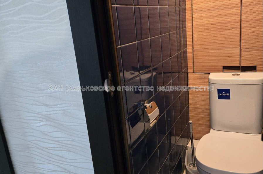 Продам квартиру, Натальи Ужвий ул. , 4 кім., 87.40 м², капитальный ремонт 