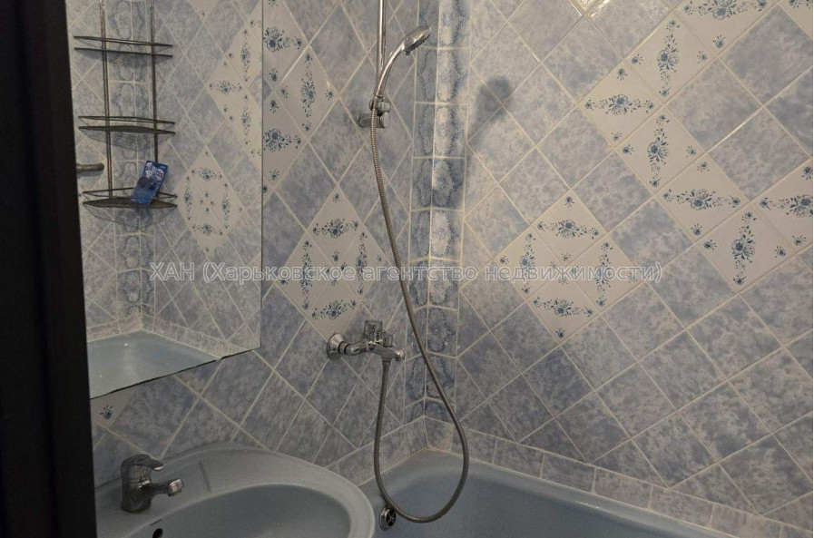 Продам квартиру, Натальи Ужвий ул. , 4 кім., 87.40 м², капитальный ремонт 