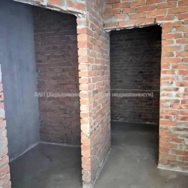 Продам квартиру, Барабашова академика ул. , 4 кім., 208 м², без внутренних работ 