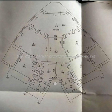 Продам квартиру, Барабашова академика ул. , 4 кім., 208 м², без внутренних работ 