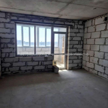 Продам квартиру, Барабашова академика ул. , 4 кім., 208 м², без внутренних работ 