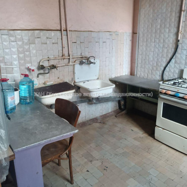 Продам квартиру, 12 Апреля ул. , 2  ком., 25.60 м², косметический ремонт 
