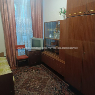 Продам квартиру, 12 Апреля ул. , 2  ком., 25.60 м², косметический ремонт 