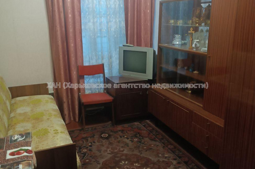 Продам квартиру, 12 Апреля ул. , 2  ком., 25.60 м², косметический ремонт 