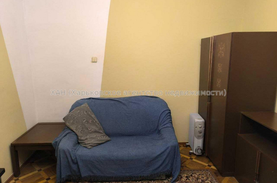 Продам квартиру, Людвига Свободы просп. , 1 кім., 29 м², косметический ремонт 