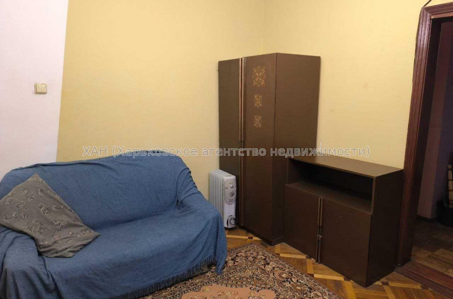 Продам квартиру, Людвига Свободы просп. , 1 кім., 29 м², косметический ремонт 