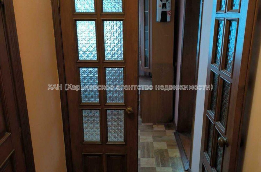 Продам квартиру, Людвига Свободы просп. , 1 кім., 29 м², косметический ремонт 