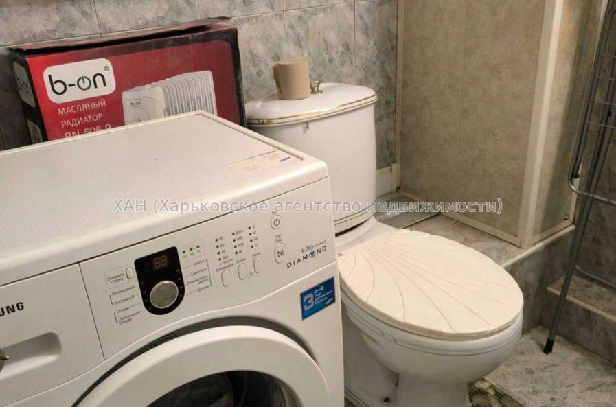 Продам квартиру, Людвига Свободы просп. , 1 кім., 29 м², косметический ремонт 