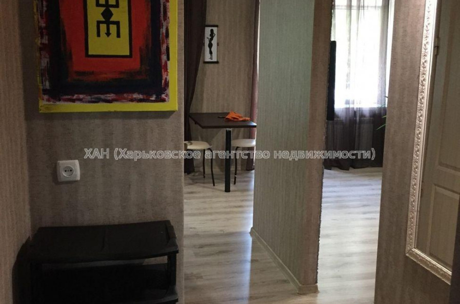 Продам квартиру, 23 Августа ул. , 1  ком., 32 м², капитальный ремонт 