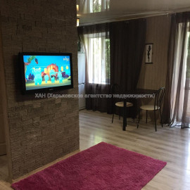 Продам квартиру, 23 Августа ул. , 1  ком., 32 м², капитальный ремонт