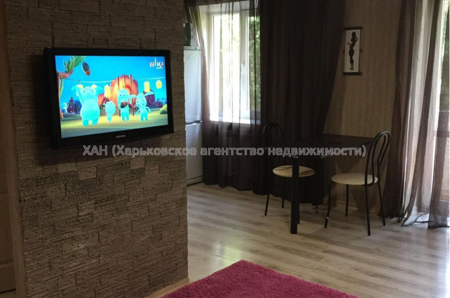Продам квартиру, 23 Августа ул. , 1  ком., 32 м², капитальный ремонт 
