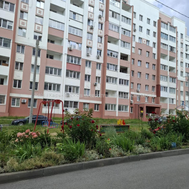 Продам квартиру, Барабашова академика ул. , 1  ком., 33 м², без внутренних работ 