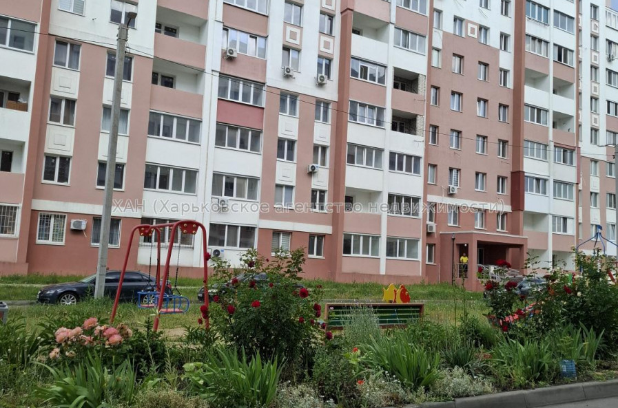 Продам квартиру, Барабашова академика ул. , 1  ком., 33 м², без внутренних работ 
