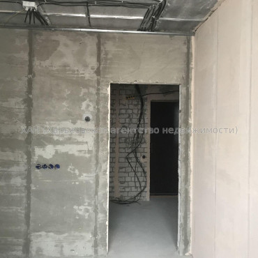 Продам квартиру, Шевченковский пер. , 1 кім., 33 м², без внутренних работ 