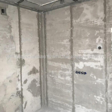 Продам квартиру, Шевченковский пер. , 1  ком., 33 м², без внутренних работ 