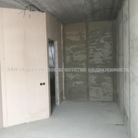 Продам квартиру, Барабашова академика ул. , 1  ком., 33 м², без внутренних работ