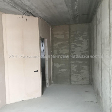 Продам квартиру, Шевченковский пер. , 1 кім., 33 м², без внутренних работ 