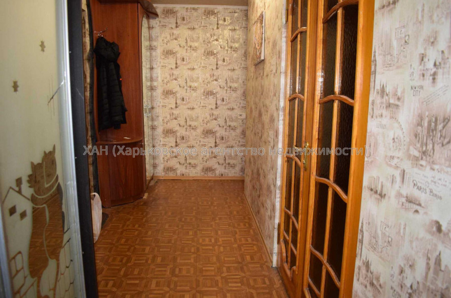 Продам квартиру, Набережный въезд , 2 кім., 52 м², косметический ремонт 