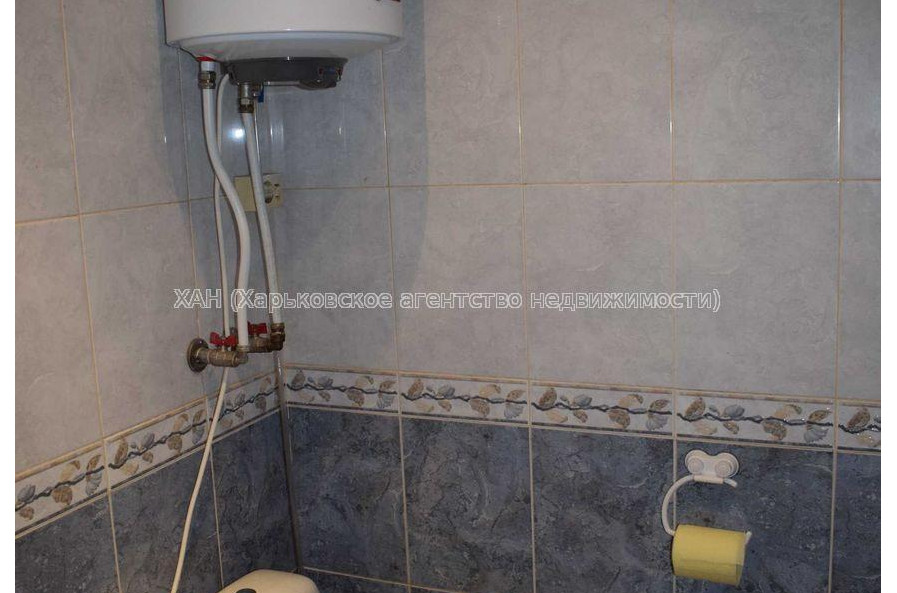 Продам квартиру, Набережный въезд , 2 кім., 52 м², косметический ремонт 