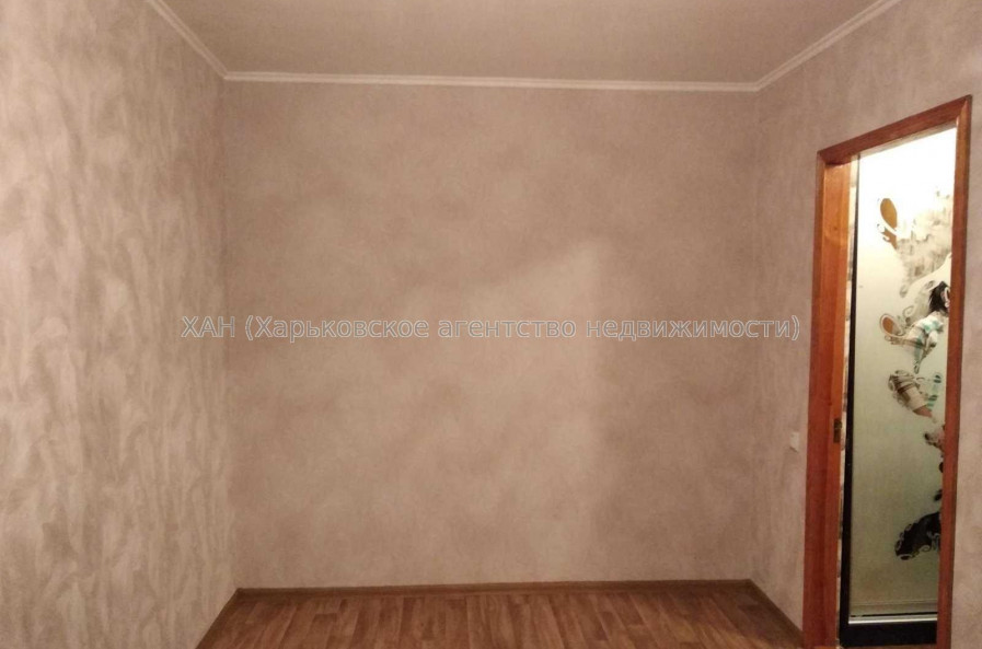 Продам квартиру, Набережный въезд , 2 кім., 52 м², косметический ремонт 