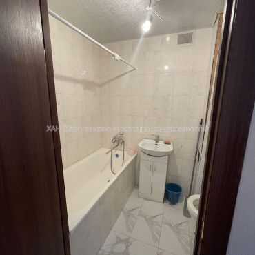 Продам квартиру, Победы просп. , 1  ком., 33 м², косметический ремонт 