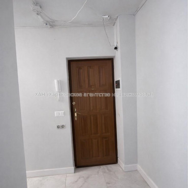 Продам квартиру, Чередниченковский пер. , 3 кім., 66 м², частичный ремонт 