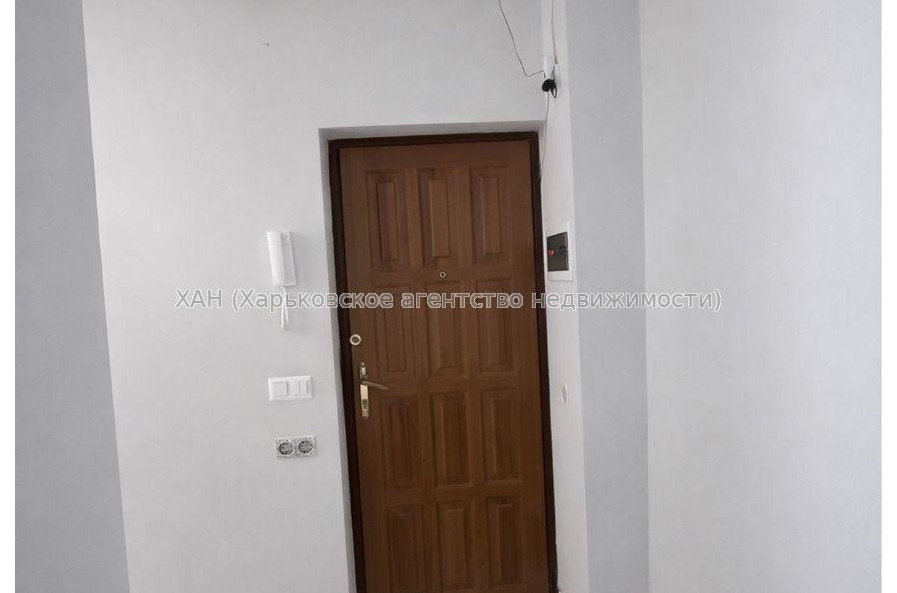 Продам квартиру, Чередниченковский пер. , 3 кім., 66 м², частичный ремонт 