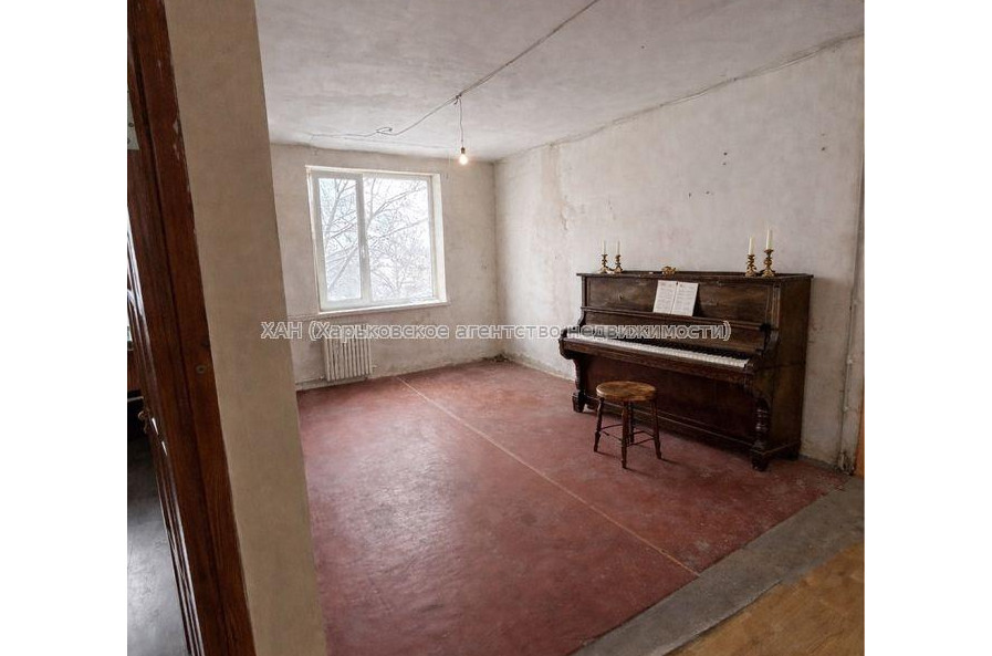 Продам квартиру, Чередниченковский пер. , 3  ком., 66 м², частичный ремонт 