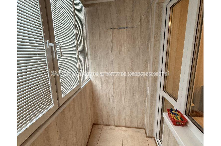 Продам квартиру, Валентиновская ул. , 3 кім., 69.40 м², евроремонт 