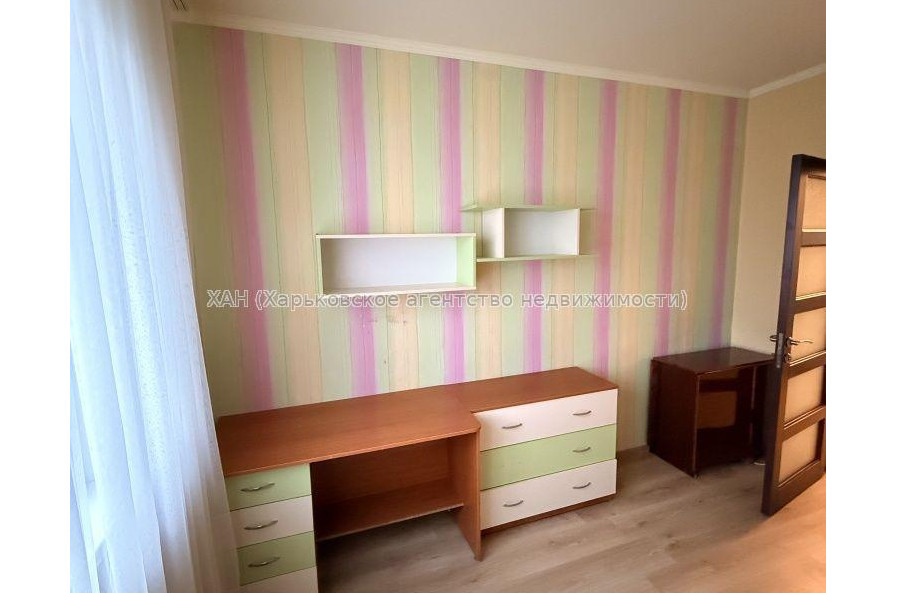 Продам квартиру, Валентиновская ул. , 3 кім., 69.40 м², евроремонт 