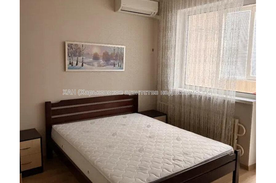 Продам квартиру, Валентиновская ул. , 3 кім., 69.40 м², евроремонт 