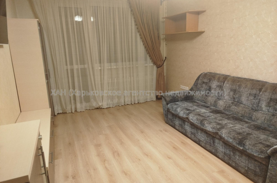 Продам квартиру, Валентиновская ул. , 3 кім., 69.40 м², евроремонт 