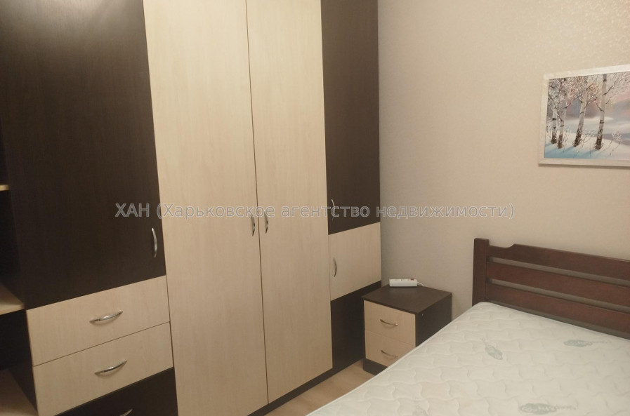 Продам квартиру, Валентиновская ул. , 3 кім., 69.40 м², евроремонт 