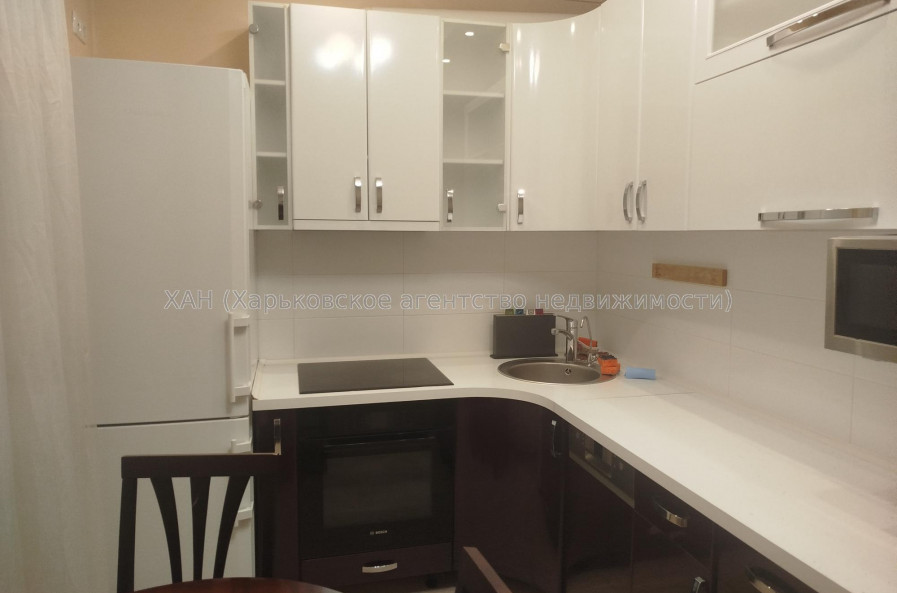 Продам квартиру, Валентиновская ул. , 3 кім., 69.40 м², евроремонт 