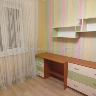 Продам квартиру, Валентиновская ул. , 3 кім., 69.40 м², евроремонт 