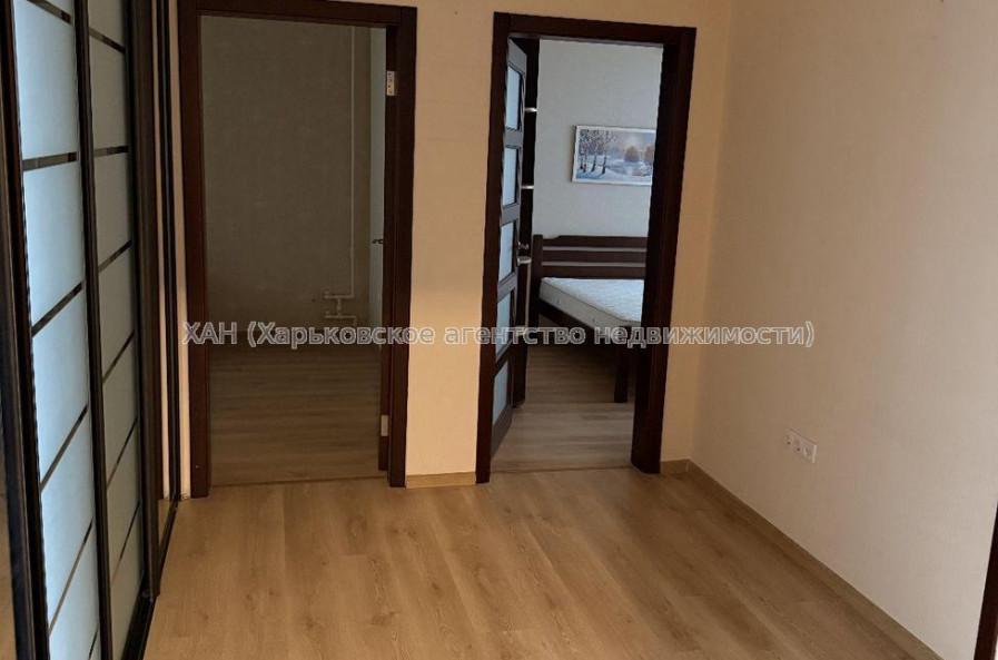 Продам квартиру, Валентиновская ул. , 3 кім., 69.40 м², евроремонт 