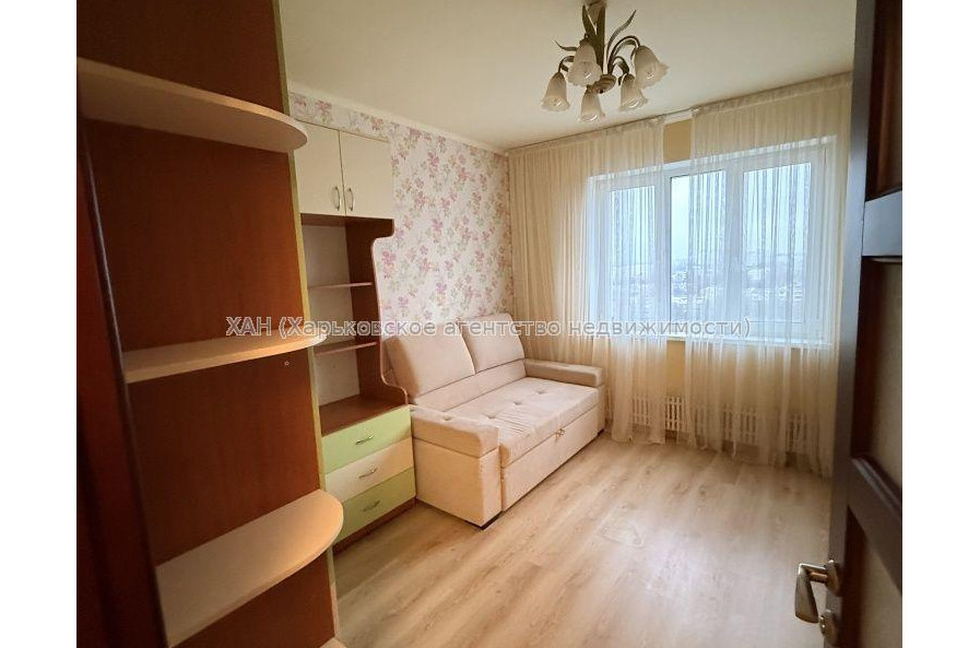 Продам квартиру, Валентиновская ул. , 3 кім., 69.40 м², евроремонт 