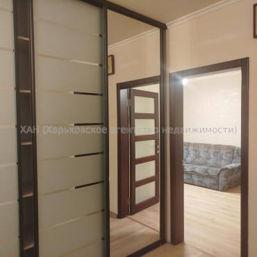 Продам квартиру, Валентиновская ул. , 3 кім., 69.40 м², евроремонт 