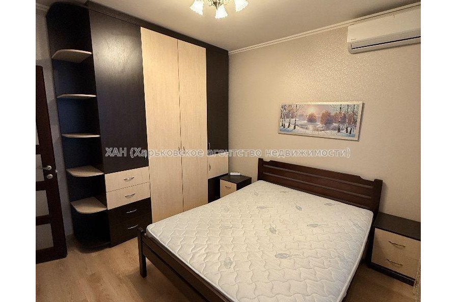 Продам квартиру, Валентиновская ул. , 3 кім., 69.40 м², евроремонт 