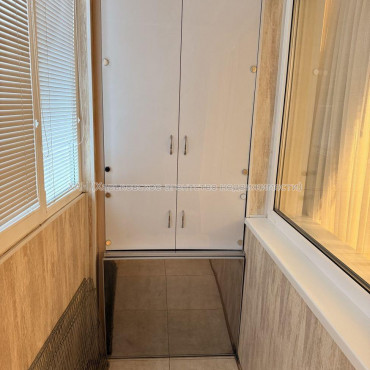 Продам квартиру, Валентиновская ул. , 3 кім., 69.40 м², евроремонт 