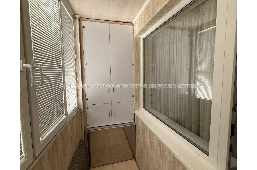 Продам квартиру, Валентиновская ул. , 3 кім., 69.40 м², евроремонт 