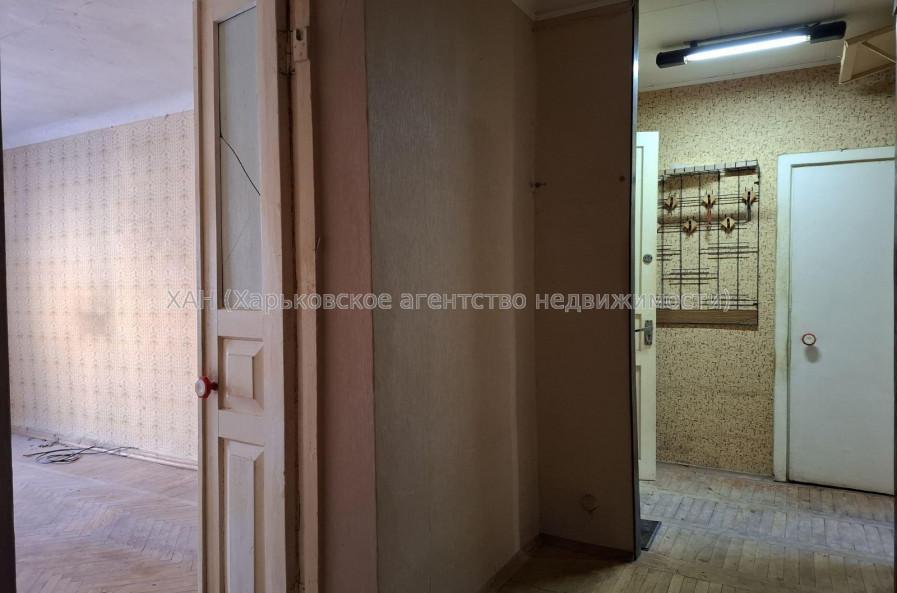 Продам квартиру, Науки просп. , 2  ком., 56.60 м², советский ремонт 