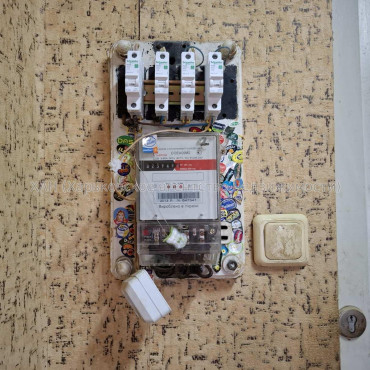 Продам квартиру, Науки просп. , 2  ком., 56.60 м², советский ремонт 