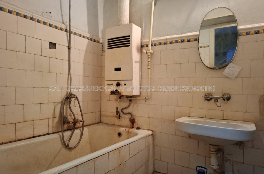 Продам квартиру, Науки просп. , 2  ком., 56.60 м², советский ремонт 