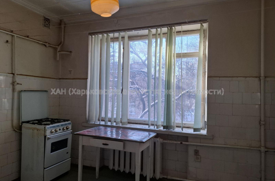 Продам квартиру, Науки просп. , 2  ком., 56.60 м², советский ремонт 