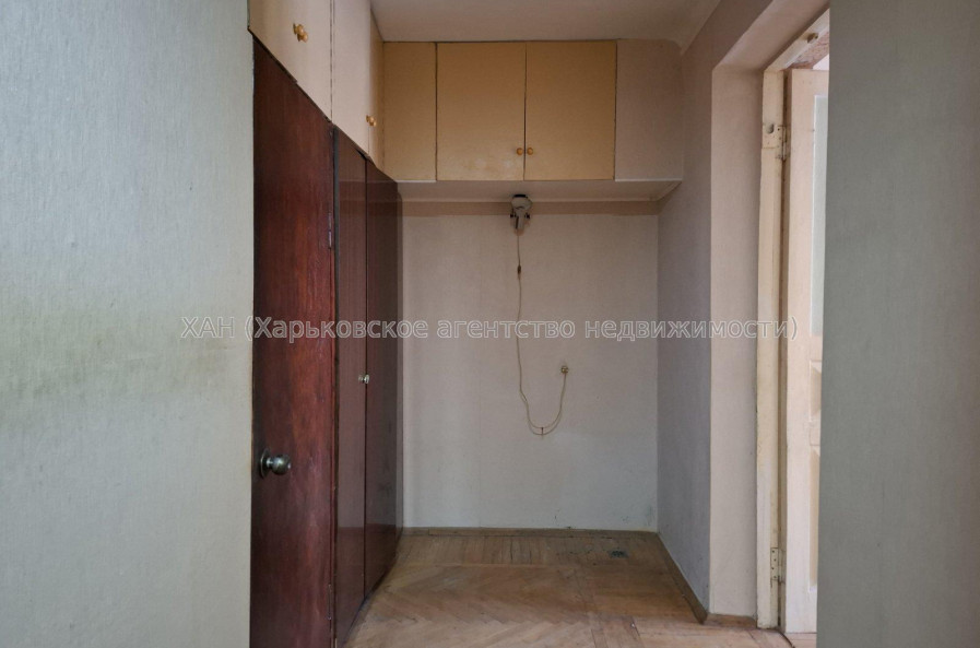 Продам квартиру, Науки просп. , 2  ком., 56.60 м², советский ремонт 